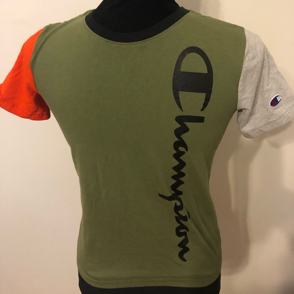 Boys short sleeve shirt .